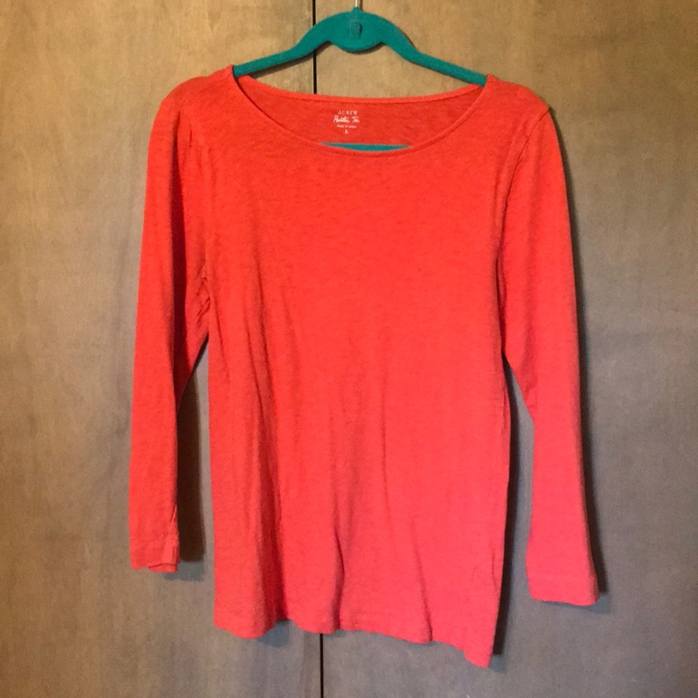 Quarter sleeve top